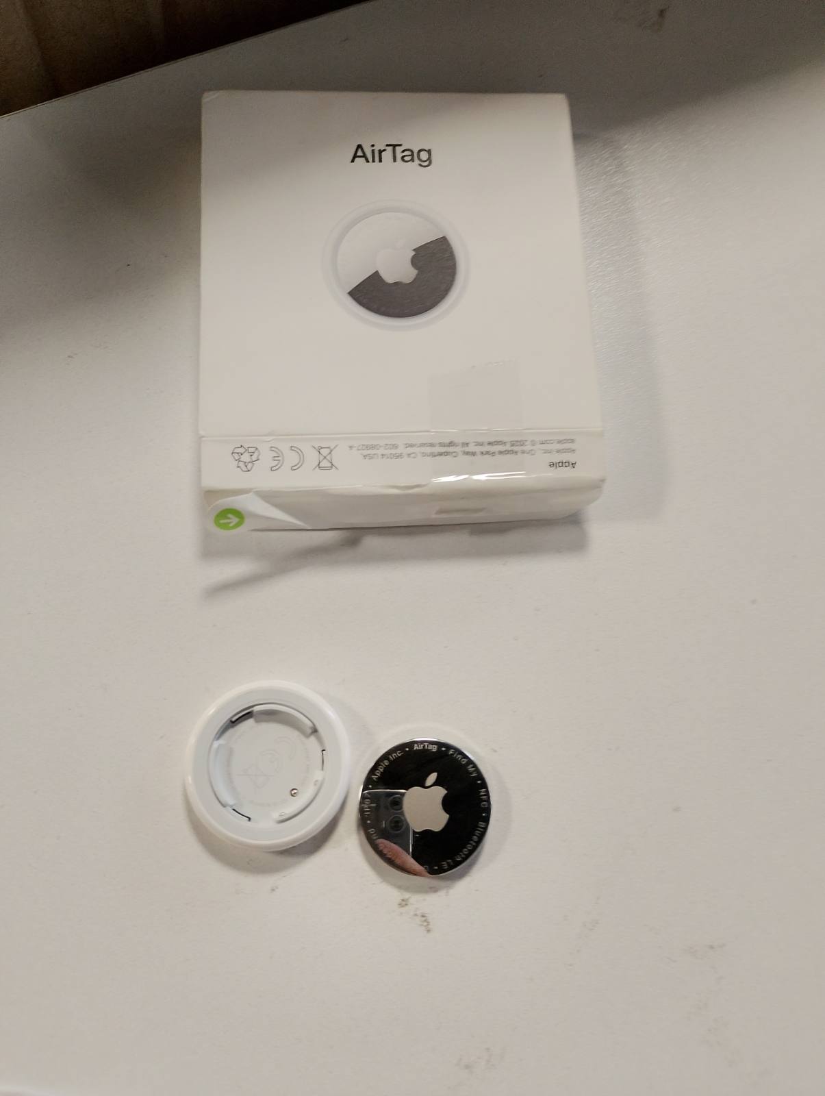 266506 - APPLE AirTag, Gjurmoni Çelësat, Bateri e Zëvendësueshme, Rezistent ndaj Ujit, Konfigurim me një Prekje me iPhone ose iPad