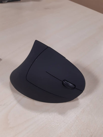 266552 - TRUST Maus Vertikal Verto, 800-1600 DPI, Maus Ergonomik, Për Dorën e Djathtë, Maus pa Tel LED, 6 Butona, RF 2.4GHz, Marrës USB, Maus pa Tel për Mac, Kompjuter, PC, Laptop, Bateri të Përfshira