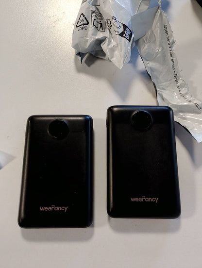 266667 - WEEFANCY - Bankë energjie 10000mAh, PD 22.5W, Mini Power Bank me Kabllo të Integruara, 3 Dalje dhe 3 Hyrje, Kompatibël me iPhone/Samsung/Huawei