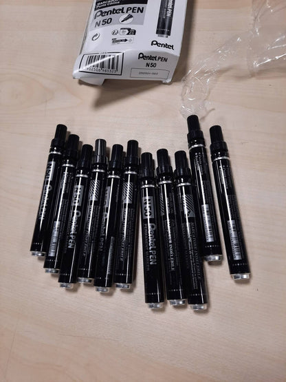 266740 - PENTEL Pen N50 Pako me 12 shënjues të përhershëm, majë konike të mesme, të zezë