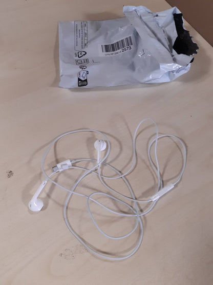 266818 - APPLE EARPODS ME LIDHËS LIGHTNING
