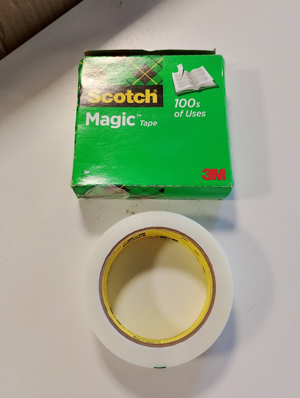266904 - SCOTCH Shirit ngjitës Magic, 1 rrotull, 25 mm x 66 m, për riparimin dhe etiketimin