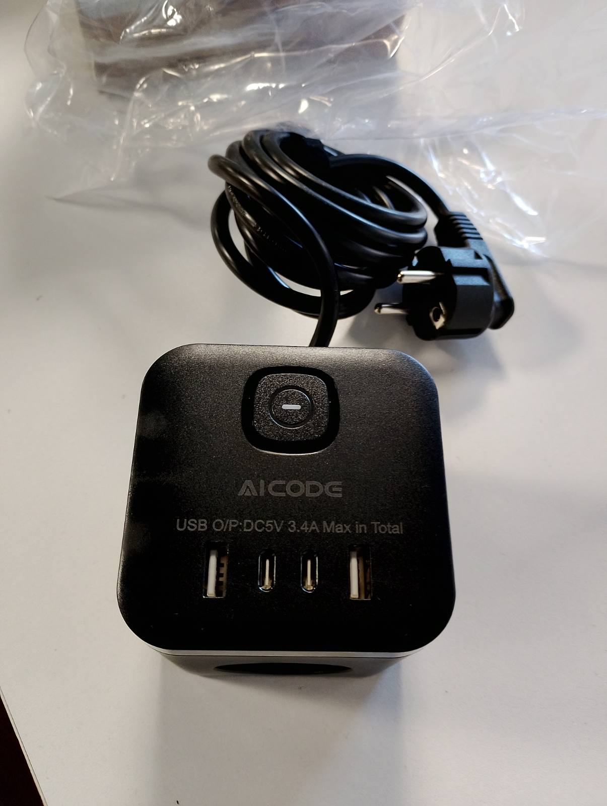 266992 - AICODE Kub Fuqie 3-Kahësh 3680W me 4 USB (2x USB-C) dhe Kyç Sigurie për Fëmijë, kabllo zgjatuese 2m, e zezë
