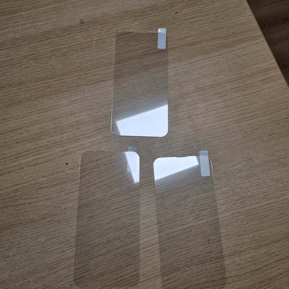 267303 - NEW'C Mbrojtës Ekrani 3 copë qelqi të temperuar për iPhone 16e (6.1 inç), Fortësi 9H, 0.33 mm