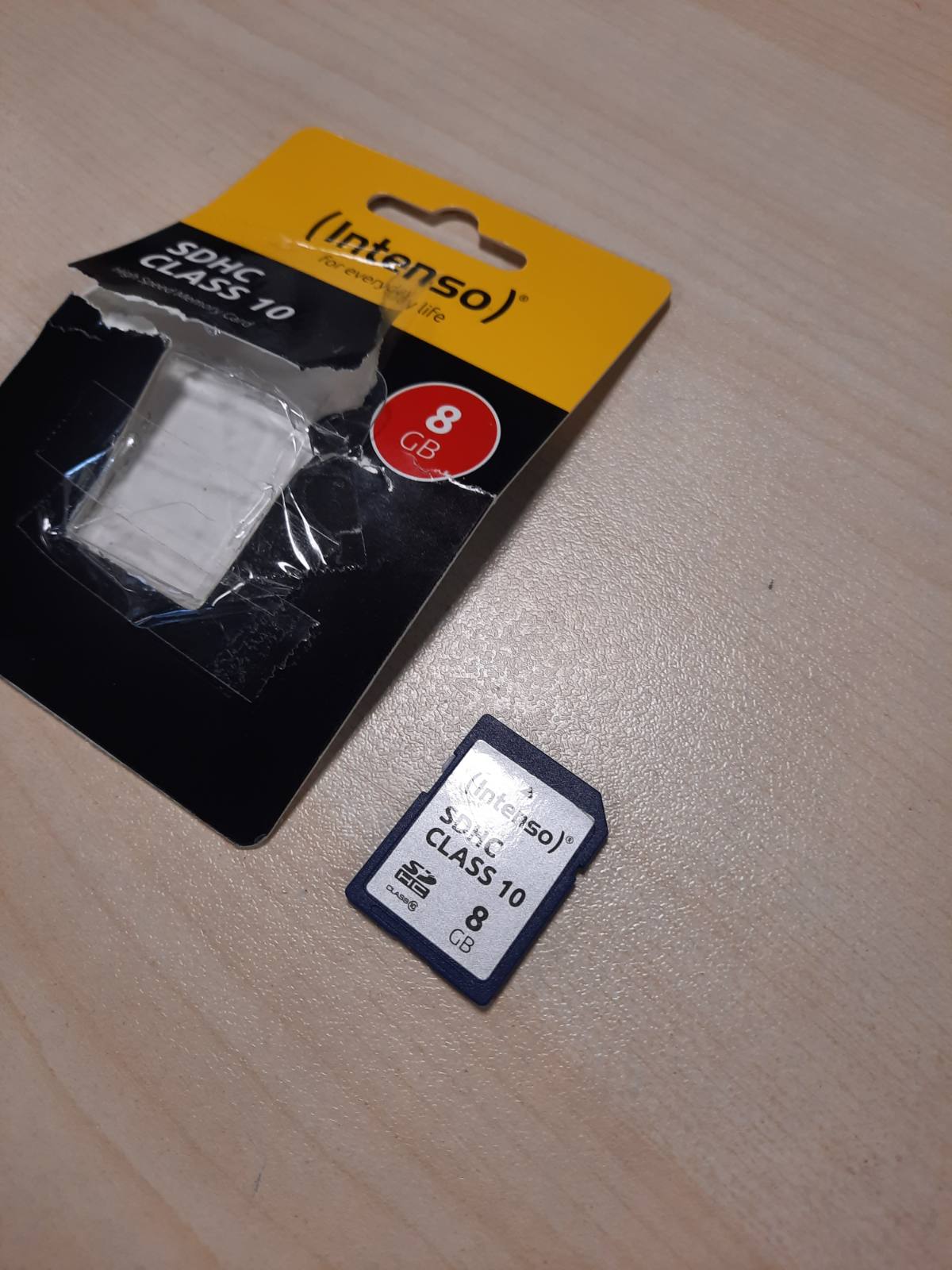 267466 - KARTË MEMORIE INTENSO SDHC 8GB Klasa 10