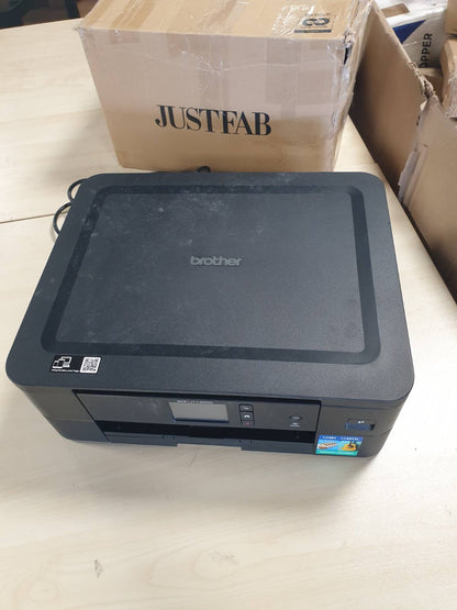267583 - BROTHER DCP-J1140DW – Printer Shumëfunksional me Bojë dhe Ngjyra, 3-në-1 (Printer, Skaner, Fotokopjues), i Zi, 400 x 151 x 343 mm