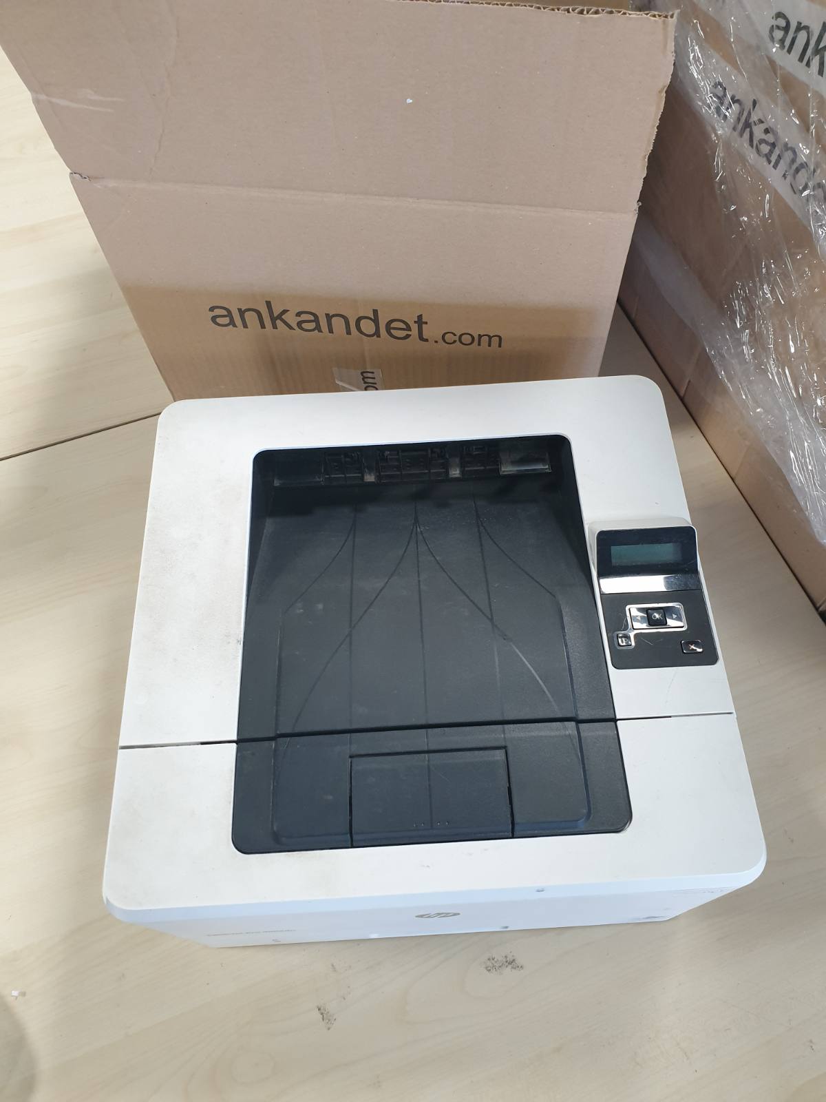 267632 - HP LaserJet Pro 4002dn - Printer Lazer, Printim Automatik në të Dyja Anët, Shpejtësi e Lartë Printimi, USB me Shpejtësi të Lartë, Ethernet, Aplikacion Smart, Wolf Pro Security