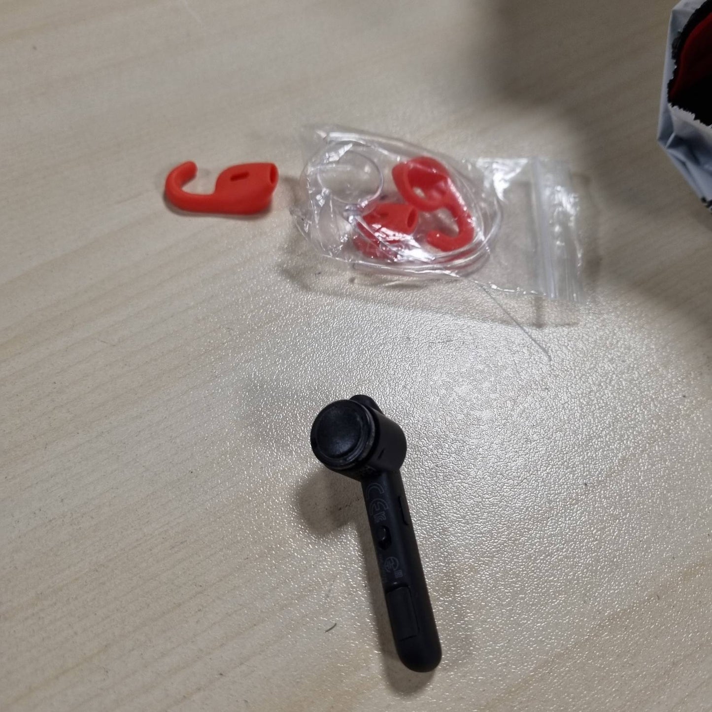 267923 - Jabra Talk 45 Kufje Mono In-Ear – Thirrje telefonike pa tel, podkaste dhe dëgjim muzike, ose navigim GPS – Argjend