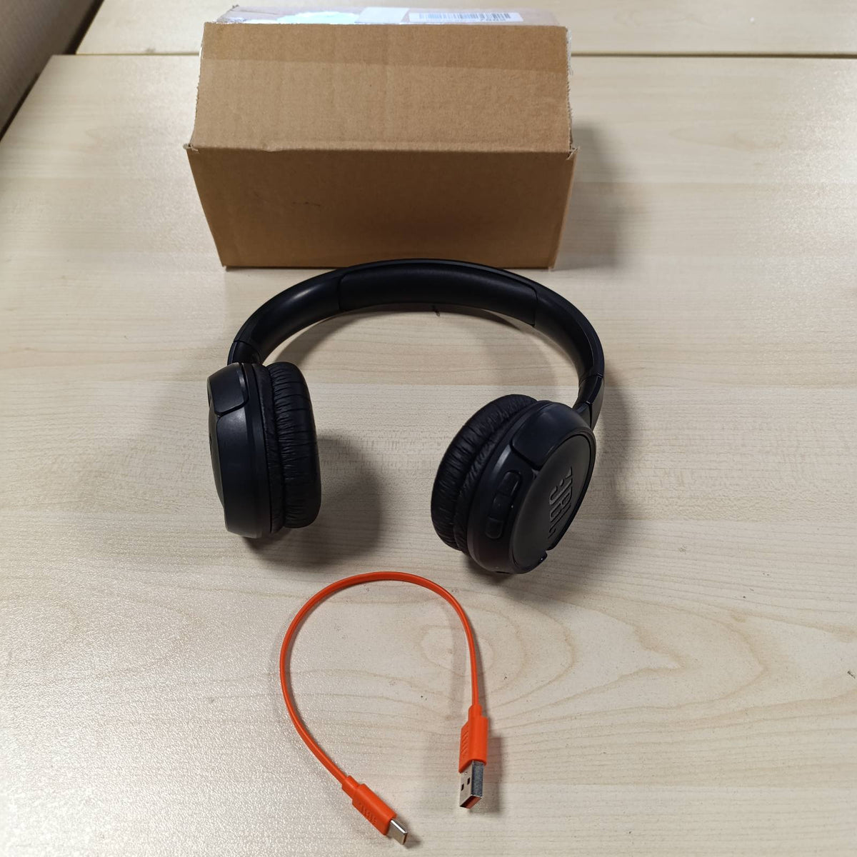 268114 - JBL Tune 510 BT – Kufje Bluetooth On-Ear – Të zeza – Kufje të palosshme – Jetëgjatësi e baterisë deri në 40 orë