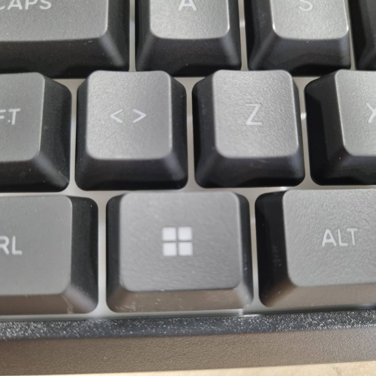 268127 - CORSAIR K55 Core TKL RGB - Tastierë lojërash pa çelësa, 8 zona RGB, e heshtur, taste membranore, rezistente ndaj rrjedhjeve, kontrolle multimediale, sondë 1000 Hz, dizajn ES - E Zezë
