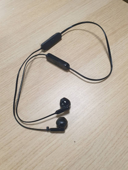 268276 - JBL Kufje pa tel Bluetooth Tune 235BT, 3 butona, mikrofon/telekomandë, kabllo të sheshtë, ngjyrë e zezë