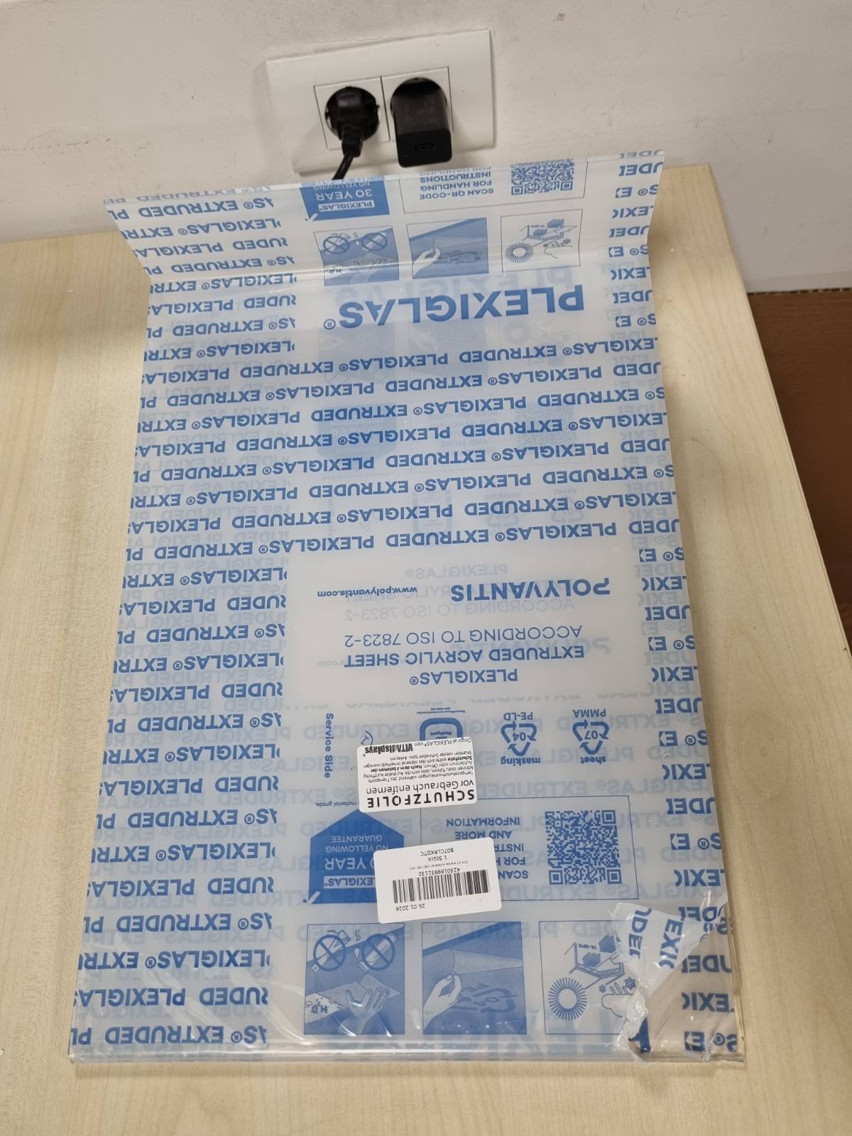 268326 - STENDË REKLAMIMI DIN A3, PLEXIGLAS® origjinal, format portret, ekran tavoline