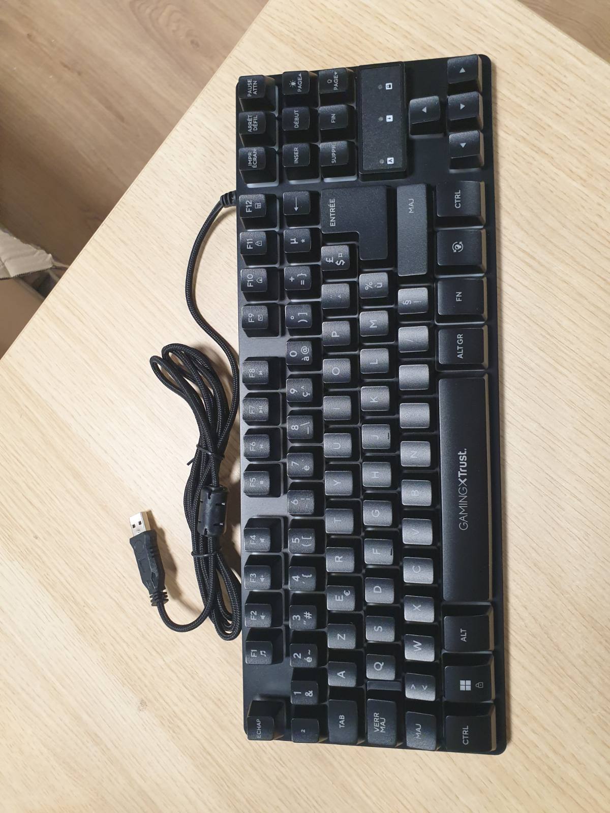 268360 - Trust Gaming Tastiera për Lojëra GXT 833 Thado TKL, Frëngjisht AZERTY Layout