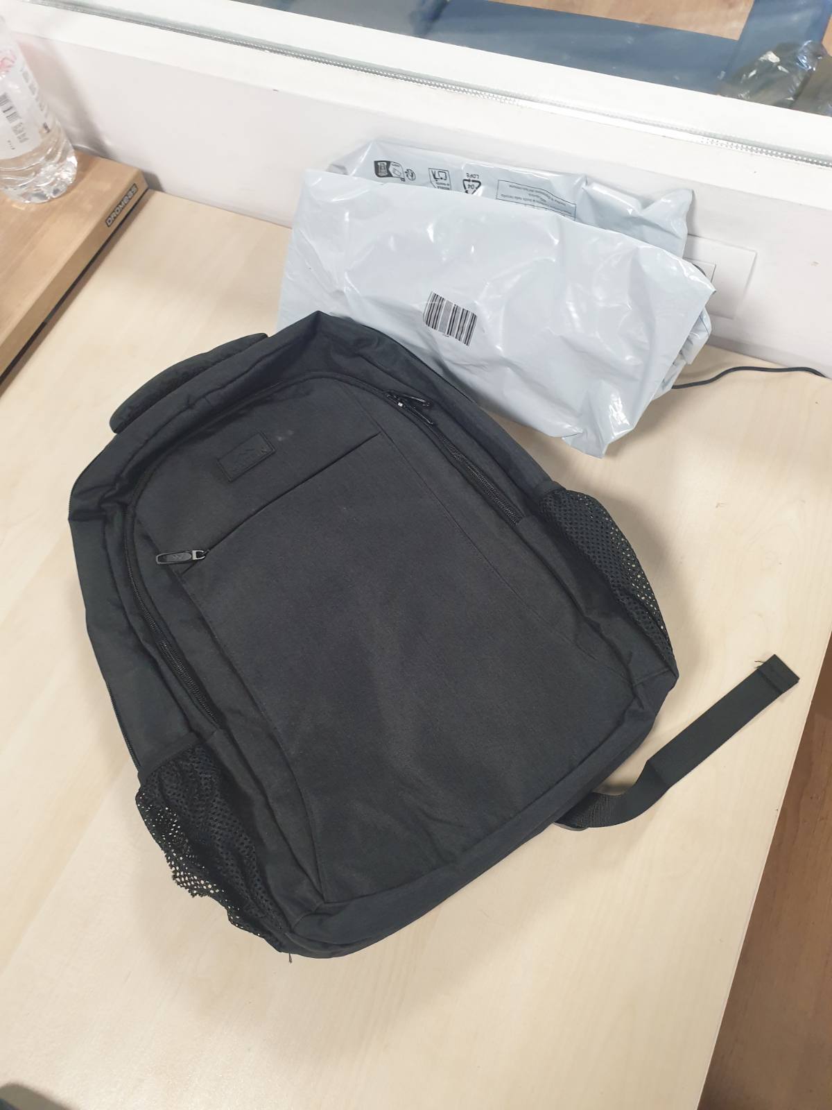 268408 - MATEIN ÇANTË SHPINE për laptop, 17.3 inç, mbrojtje kundër vjedhjes, për shkollë dhe udhëtim, e zezë