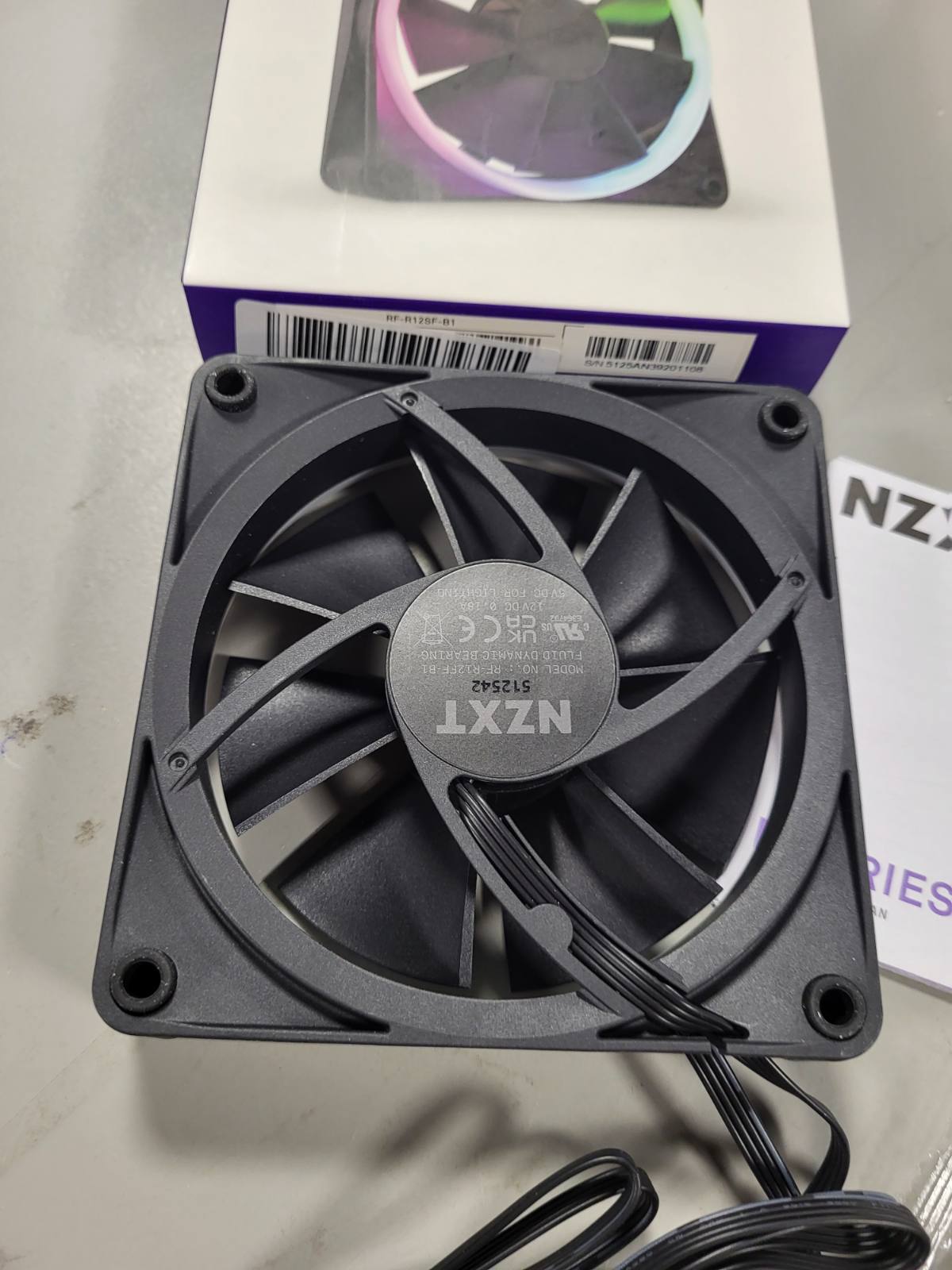 268410 - NZXT F120 RGB VENTILATOR, PWM 120 mm, ftohje pa zhurmë, RF-R12SF-B1, i zi
