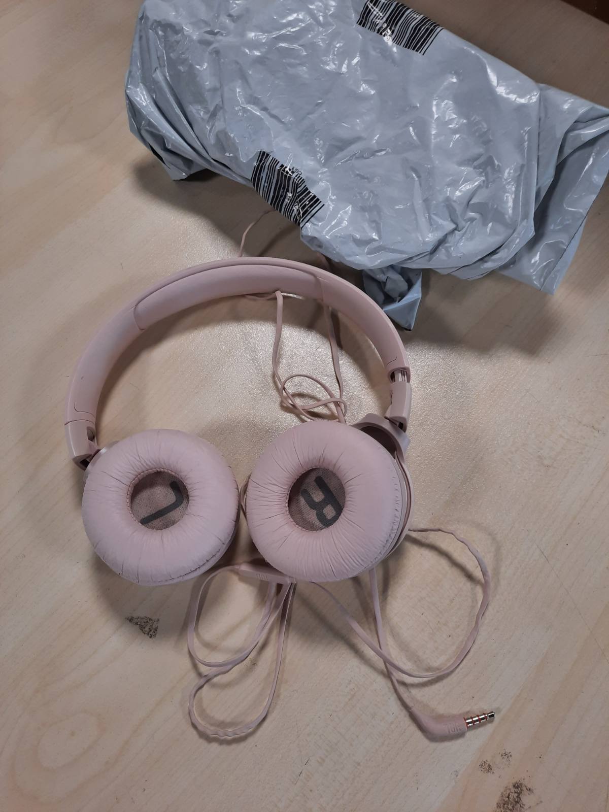 268431 - JBL Kufje Tune 500 On-Ear me Kabllo - Rozë, Telekomandë me 1 Buton, Mikrofon të Integruar, Asistent Zëri