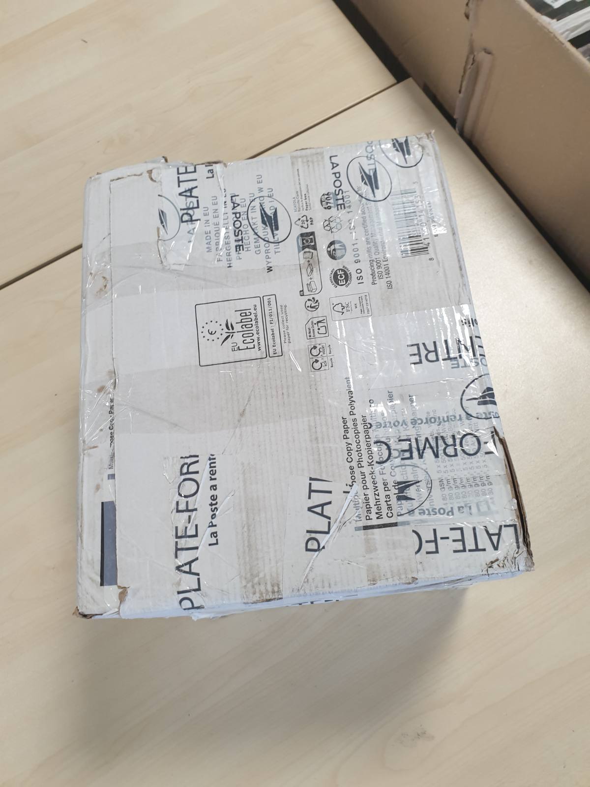 268455 - AMAZON BASICS Letër printeri, DIN A4, 80 g/m², 2500 fletë, 5 pako me 500, e bardhë