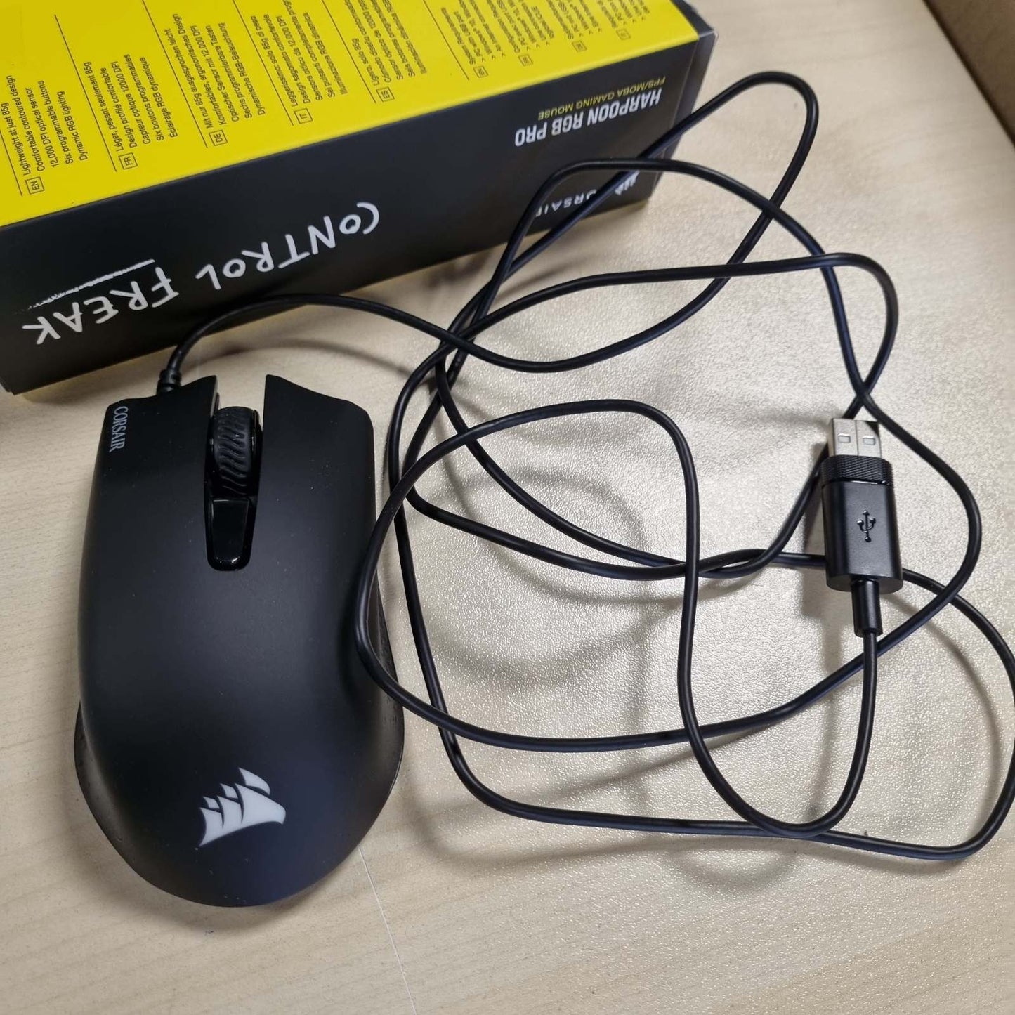 268529 - CORSAIR Maus lojërash Harpoon Pro RGB - 12,000 DPI - 6 butona të programueshëm - i pajtueshëm me iCUE - PC, Mac, PS5, PS4, Xbox - i zi