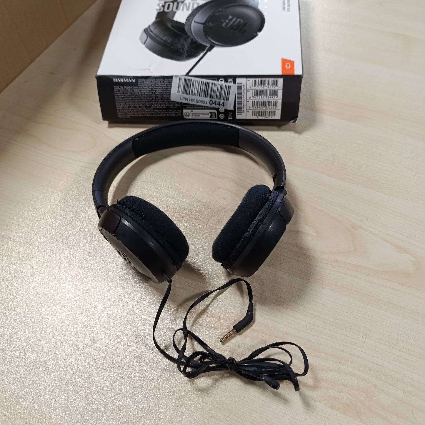 268673 - JBL Kufje me tela T500BLK me kabllo të sheshtë kundër ngatërrimit