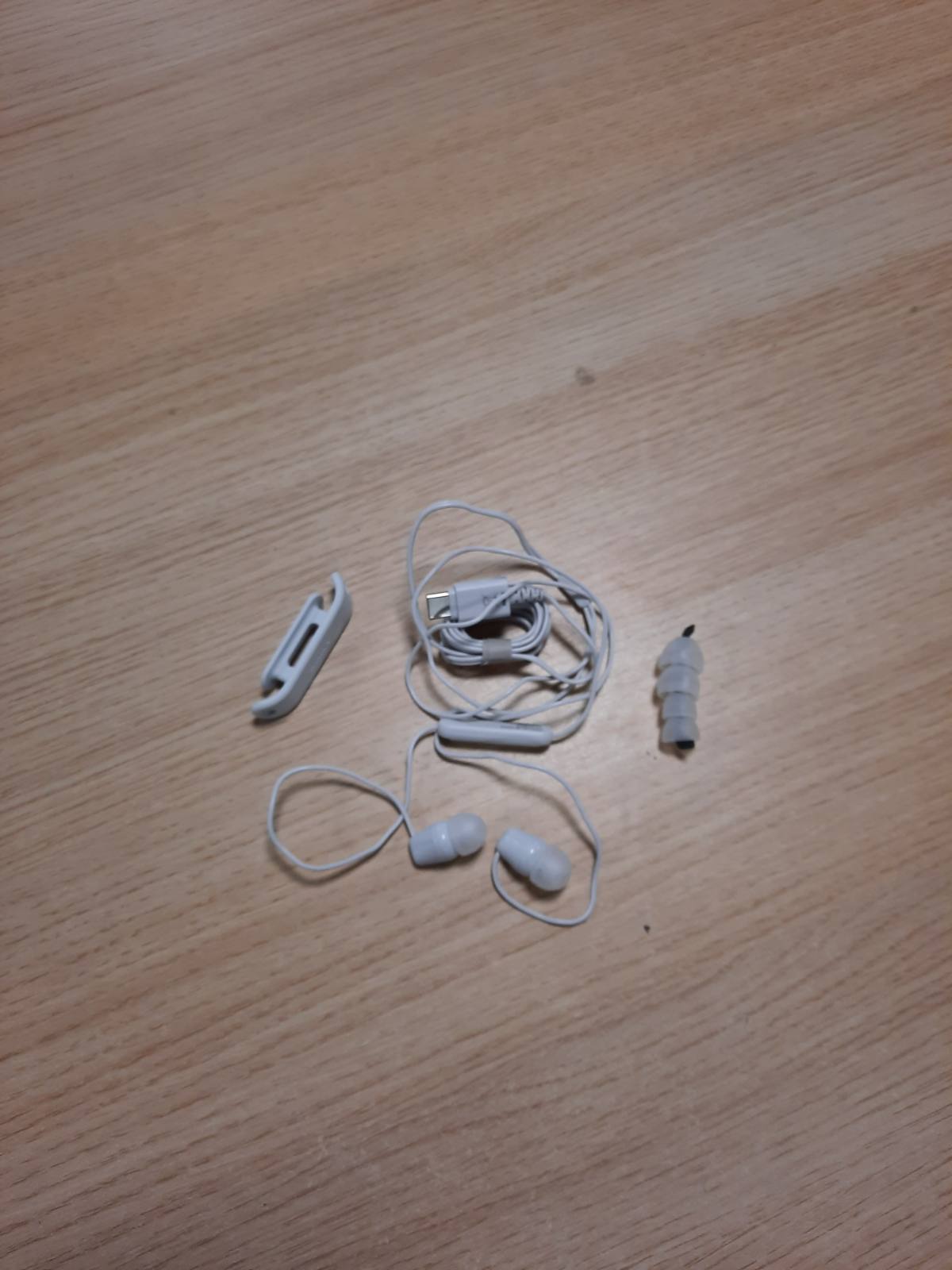 268690 - SONY IER-EX15C, Kufje me Kabllo USB-C, Mikrofon, Për Android, iPhone, Laptop, PC, Kabllo që Nuk Ngatërrohet, E Bardhë