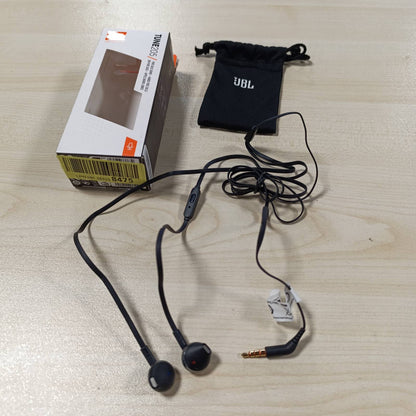 268767 - JBL Kufje T205 BLK me mikrofon, kabllo të sheshtë, prizë 3.5 mm, dizajn ergonomik, tingull bas i pastër JBL, të zeza