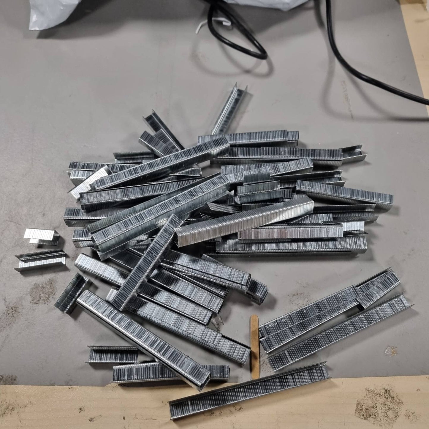 268771 - ALSAFIX Kapëse PF 9 mm, teli çeliku të galvanizuar, 5000 copë