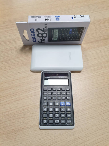 268921 - CASIO Kalkulator Shkolle FX-82SOLARII Ekran i Zi (Shifra): 12 Me Energji Diellore (Gj x L x Th) 71 x 10 x 134 mm
