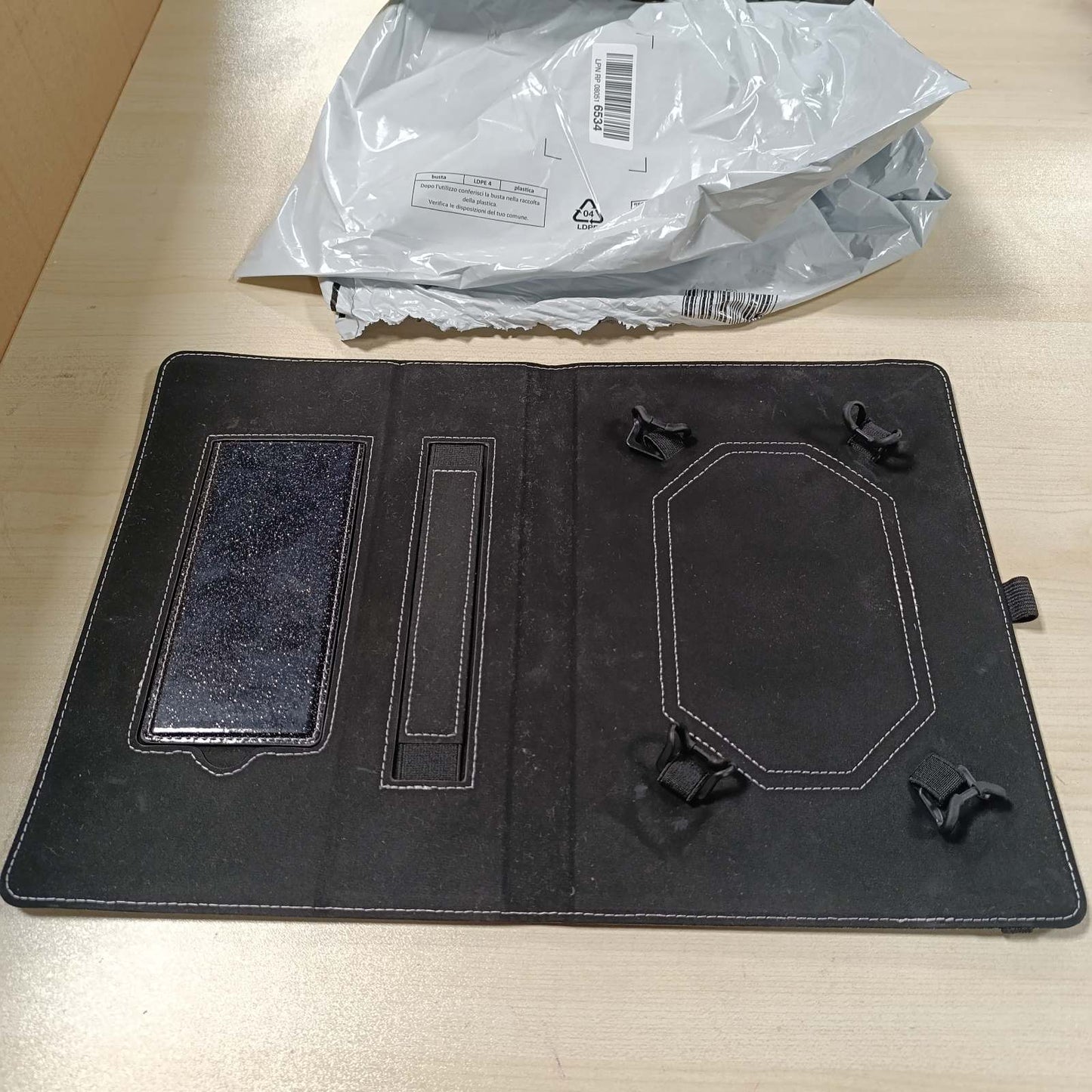 269119 - TiMOVO Mbështjellëse universale për tablet Android 10.1 inç, e zezë me shkëlqim, e lehtë dhe e palosshme