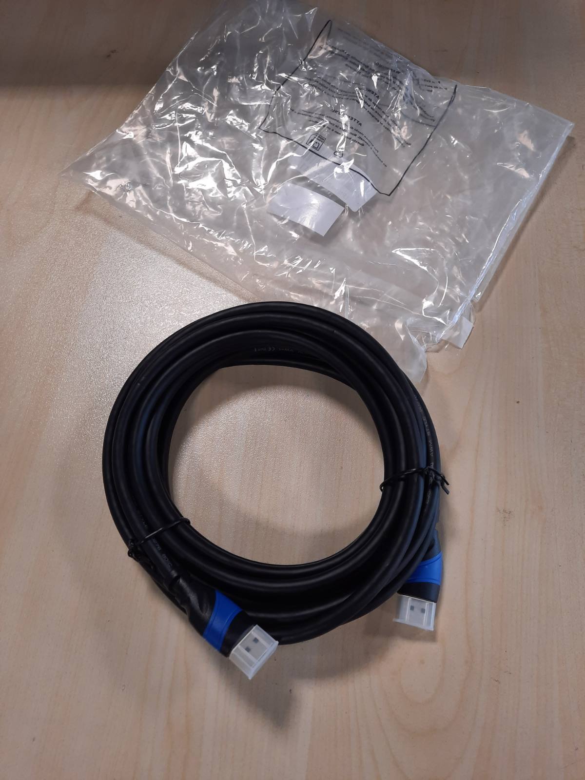 269225 - KABELDIREKT Kabllo 4K DisplayPort – 5m – Kabllo DP, e zhvilluar në Gjermani – E disponueshme në 0.5-10m (DisplayPort për monitor PC/Laptop në 4K@60Hz, 144Hz, Dolby Audio, E zezë)