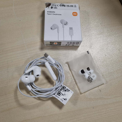 269247 - XIAOMI Kufje Type-C në vesh, zë cilësor, altoparlantë 12.4 mm, mikrofon HD, dizajn ergonomik, kontroll kabllor me tre butona, IP54
