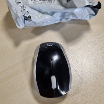 269258 - HP Maus pa tel 200 (2HU84AA) (1000 dpi, 3 butona, rrotë lëvizëse, dongle USB) i zi / argjendtë