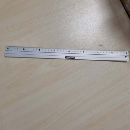 269511 - STAEDTLER Mars Vizore alumini, 40 cm e gjatë, rezistente ndaj thyerjes, jo-rrëshqitëse, 563 40