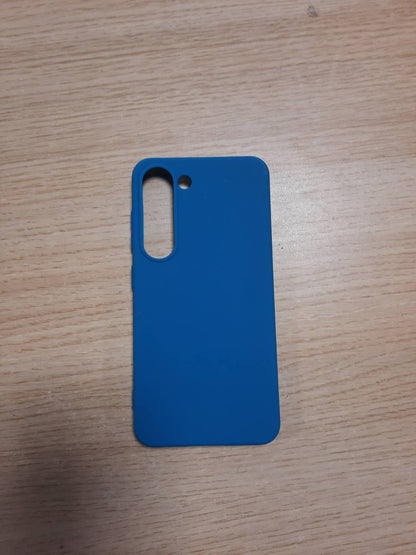 269641 - kwmobile Mbrojtëse për Samsung Galaxy S23, silikoni, blu e ndezur
