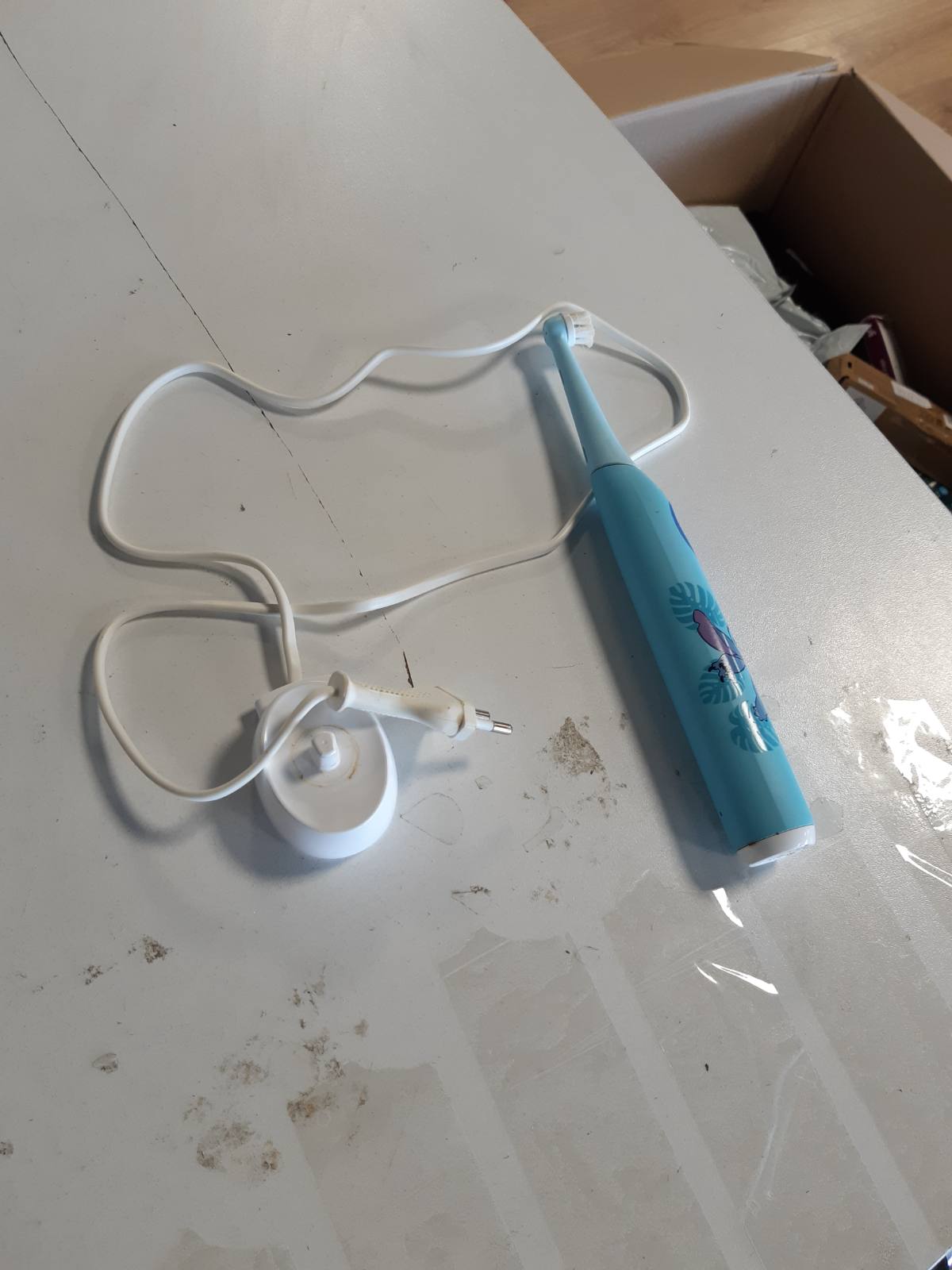 271103 - ORAL-B Furçë dhëmbësh elektrike e rikarikueshme iO Kids 6+, 1 kokë furçe, blu - Disney Stitch, për moshat 6 vjeç e lart, e butë për mishrat e dhëmbëve