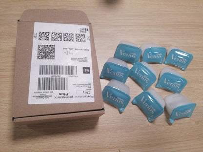 271315 - GILLETTE Venus Pro Comfortglide Sensitive me një prekje aloe vere, 10 tehe mbushëse për femra, çantë udhëtimi