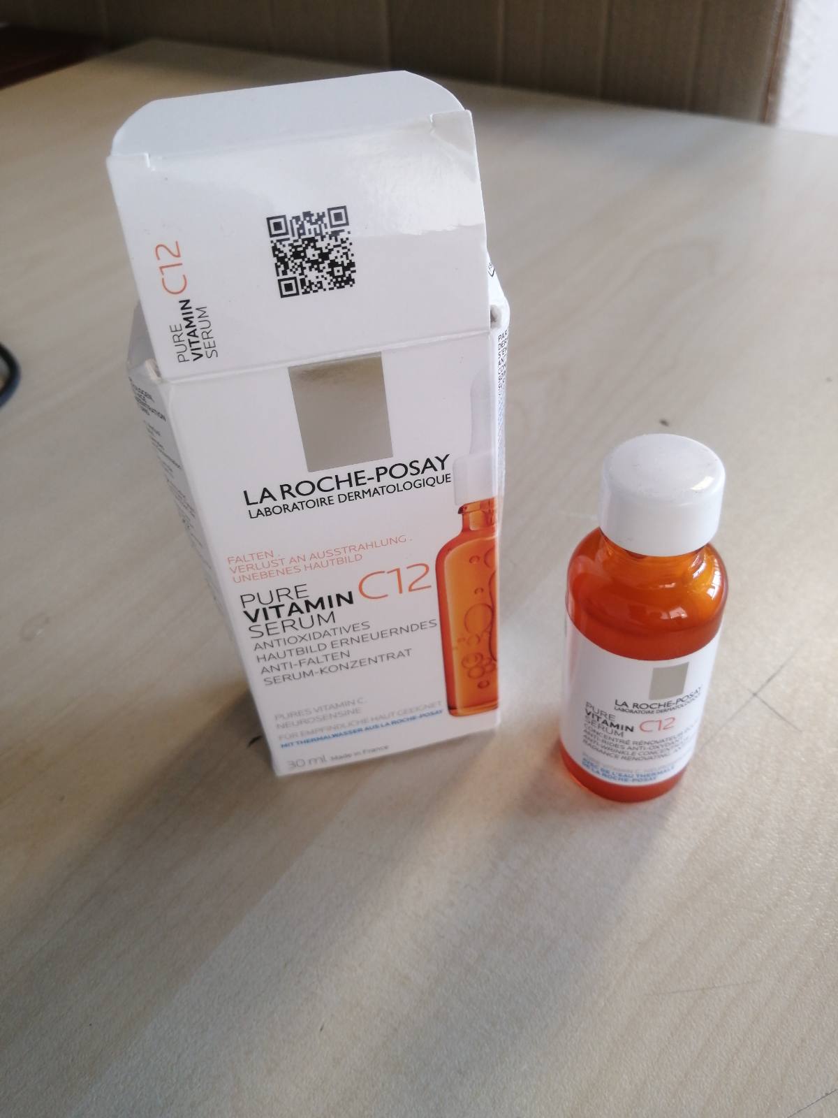 271351 - LA ROCHE POSAY Pure Vitamin C12, Serum kundër plakjes, 30 ml, I përshtatshëm për lëkurë të ndjeshme, Me vitaminë C