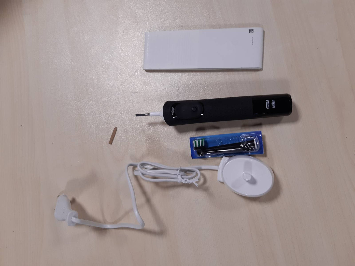 271567 - ORAL-B Furçë dhëmbësh elektrike e rikarikueshme Vitality Pro, e zezë, 1 kokë furçe