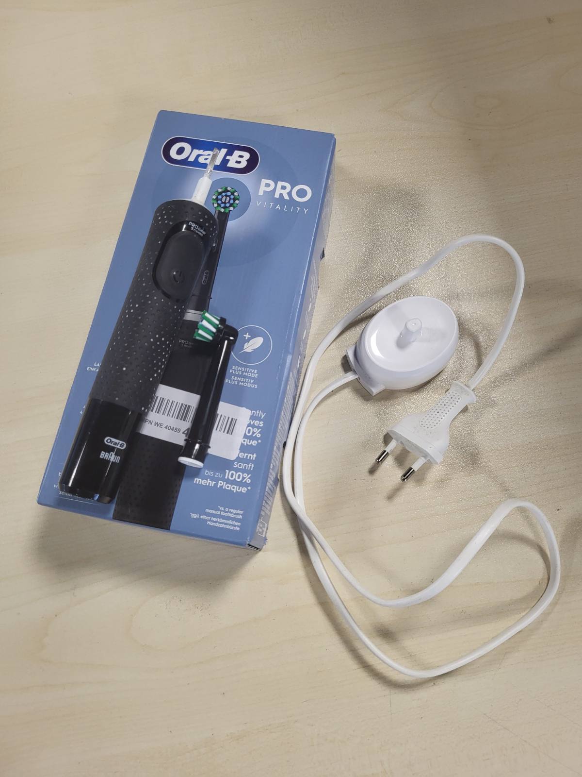 271570 - ORAL-B Furçë dhëmbësh elektrike e rikarikueshme Vitality Pro, e zezë, 1 kokë furçe, 1 furçë dhëmbësh