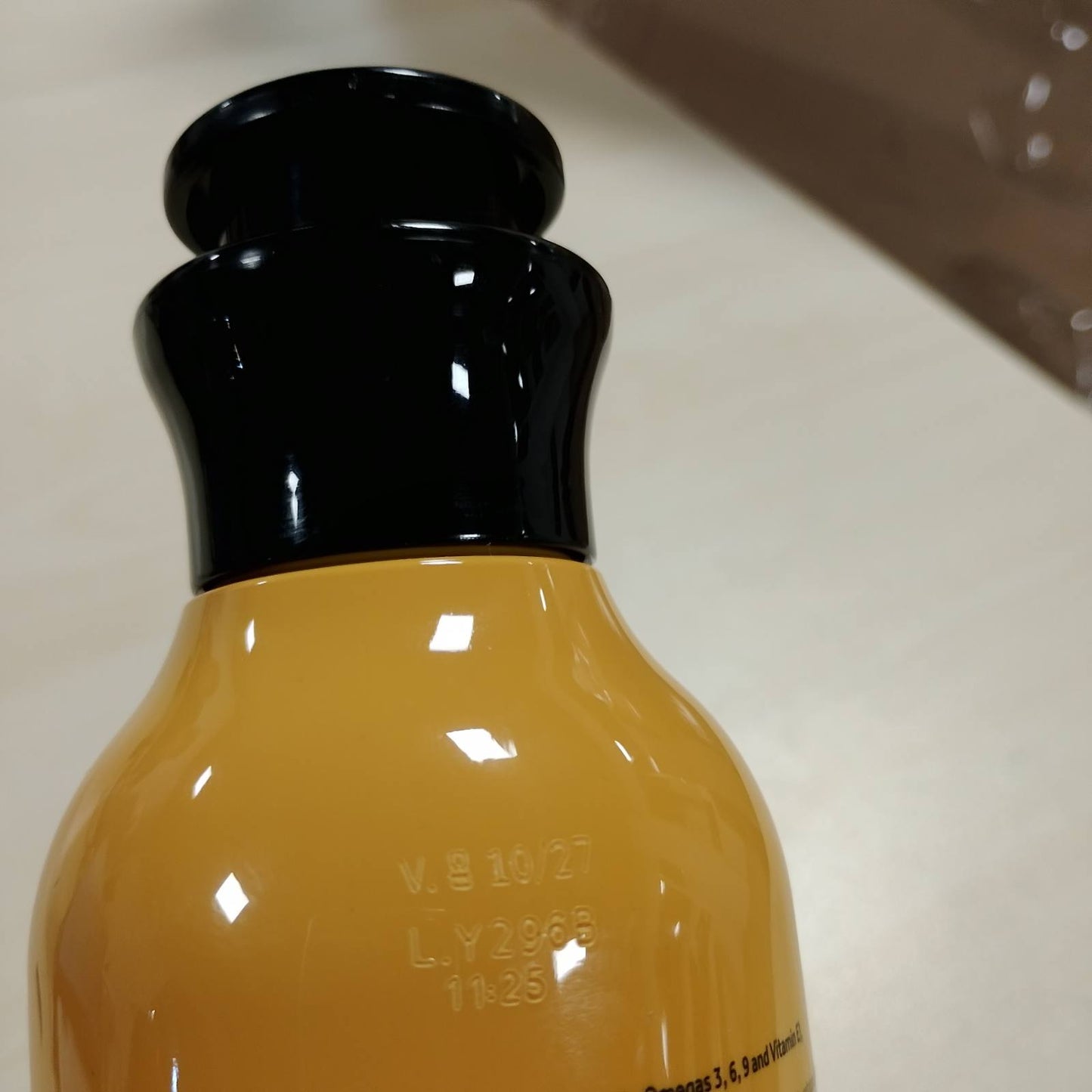 271621 - O BOTICÁRIO Krem Hidratues për Trupin me Aromë Kumbulle të Artë, Locion Trupi Ushqen Thellësish, 400 ml, Prodhim Natyral i Kolagjenit Vegan
