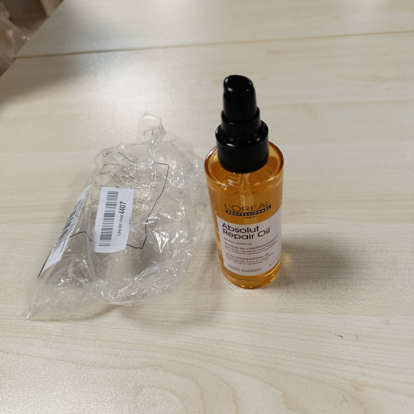 271654 - L'OREAL PROFESSIONNEL Vaj për flokë pa shpëlarje 10-në-1 Absolut Repair, 90 ml, Sprej mbrojtës nga nxehtësia për flokë të thatë dhe të dëmtuar