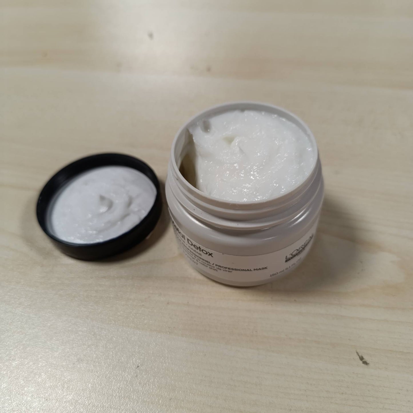 271678 - L'OREAL PROFESSIONNEL Maskë për Flokët me Detoks Metalesh, Madhësi Udhëtimi 150ml