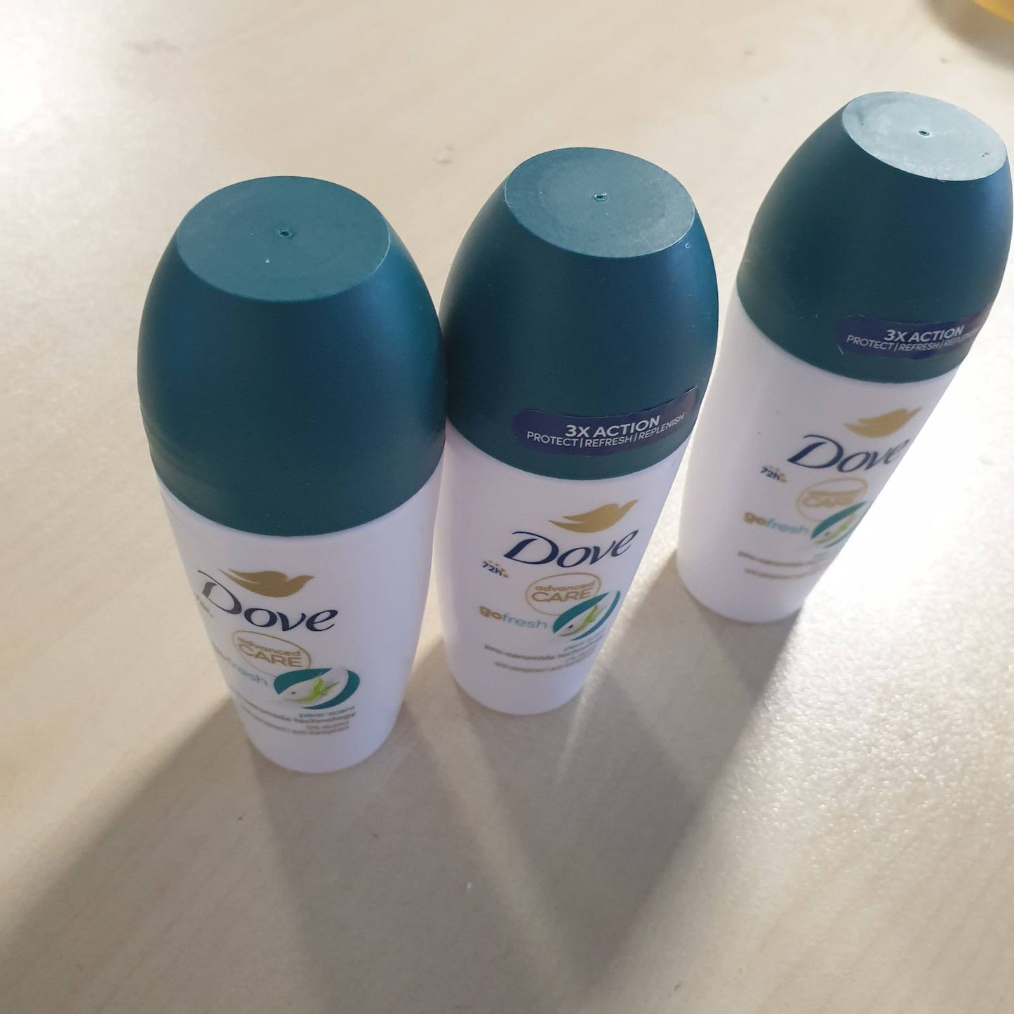 271769 - DOVE Advanced Care Pear and Aloe, Deodorant Roll-On, 50 ml, Formulë Delikate me Veprim të Trefishtë Hidratues