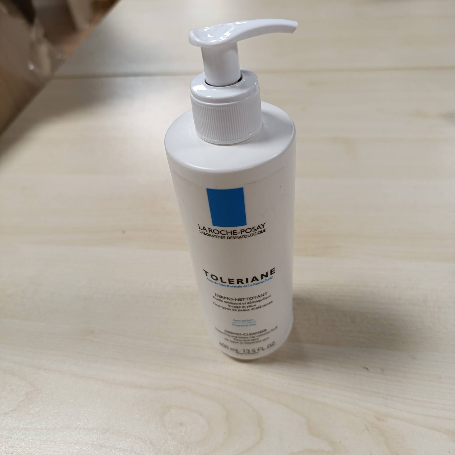 271785 - LA ROCHE POSAY Toleriane Lëng Pastrues dhe Heqës Grimi, 400 ml