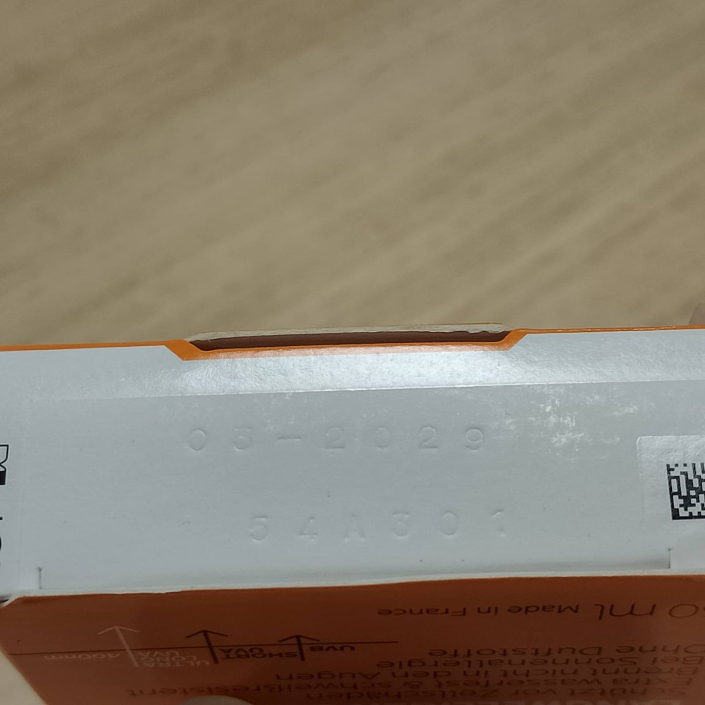 271864 - LA ROCHE-POSAY Lëng mbrojtës nga dielli për fytyrën, SPF 50+, 50 ml, për lëkurë të ndjeshme dhe alergjike, me filtër UV Mexoryl 400, Anthelios Invisible Fluid UVMune 400