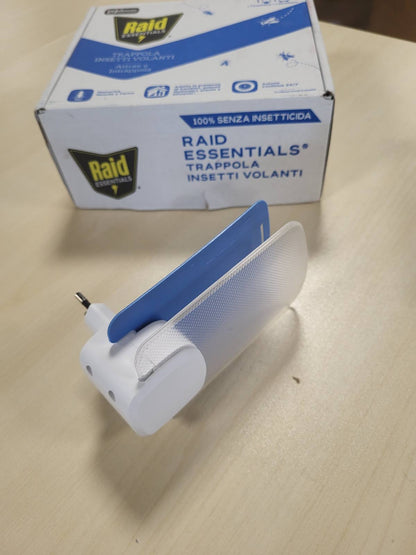 271993 - RAID Essentials Kurth kundër mizave, mushkonjave dhe tenjave, pa insekticide, mbrojtje 24/7 nga insektet fluturuese, për përdorim të brendshëm, 1 kurth dhe 1 mbushje.