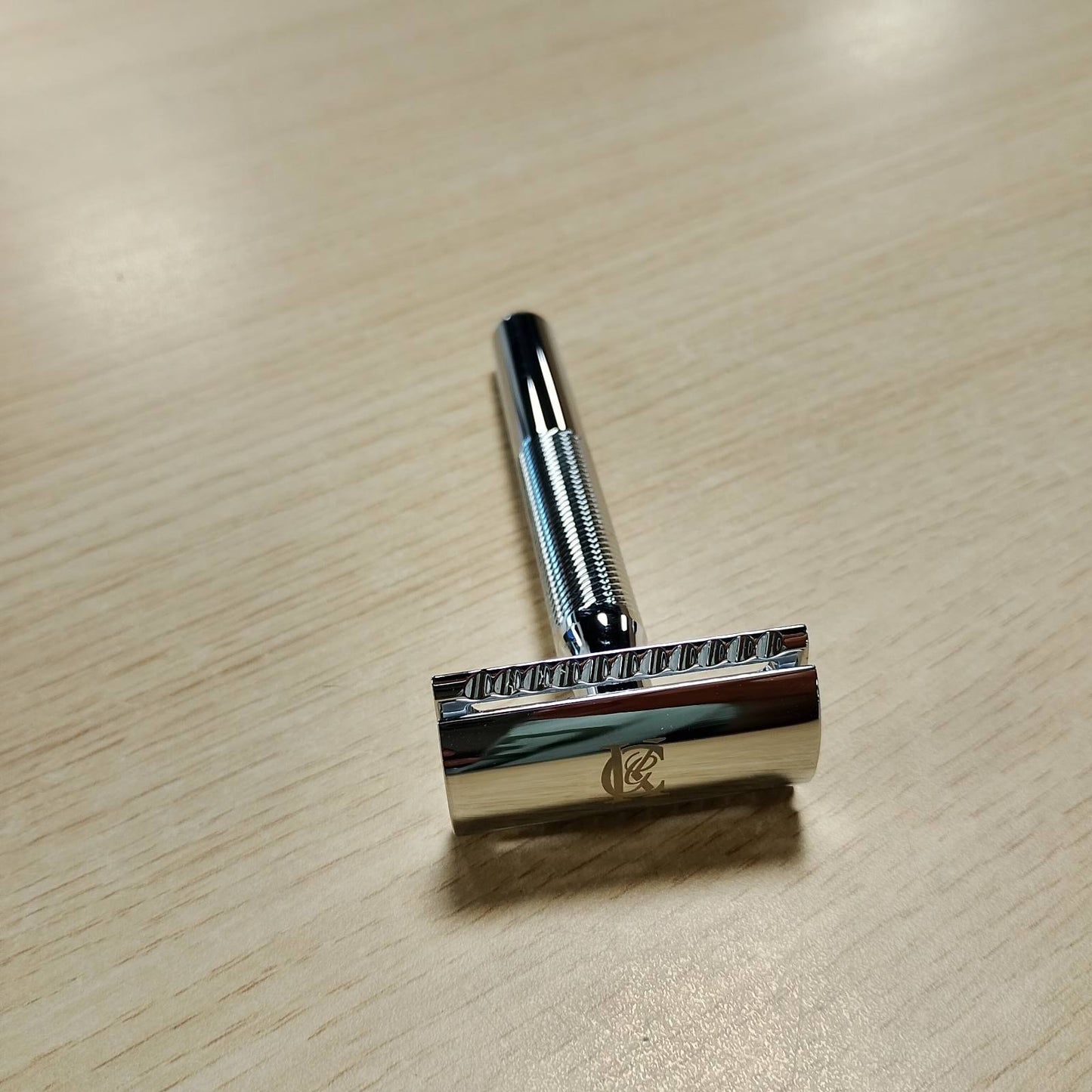 272021 - KING C. GILLETTE Briskë Sigurie, 1 Dorezë, 5 Tehe, Çelik Inox, Teh i Veshur me Platin