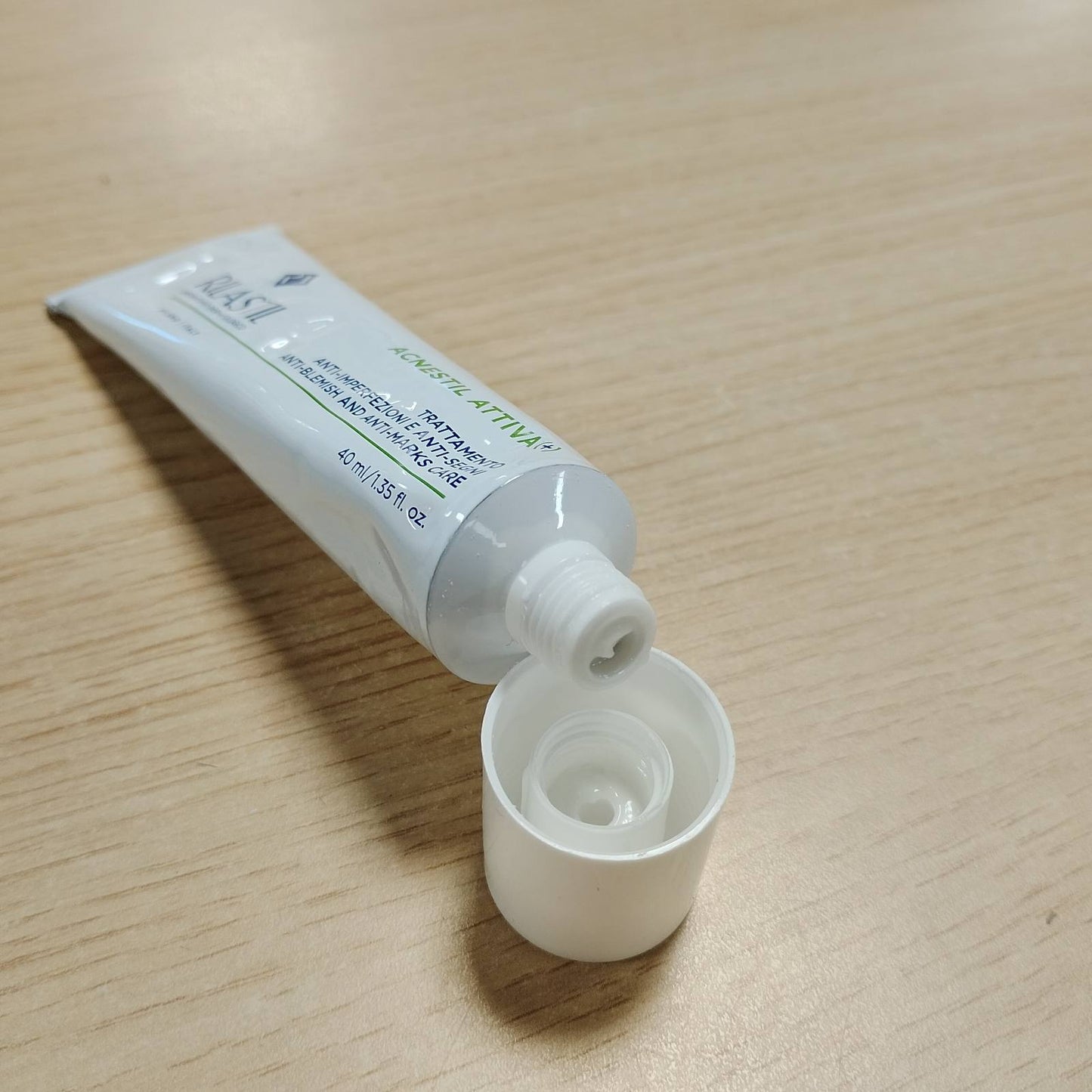 272028 - RILASTIL Krem Aktiv Acnestil + SPF30, 40 ml, Trajtim Kundër Imperfeksioneve, Mbrojtje UVA/UVB