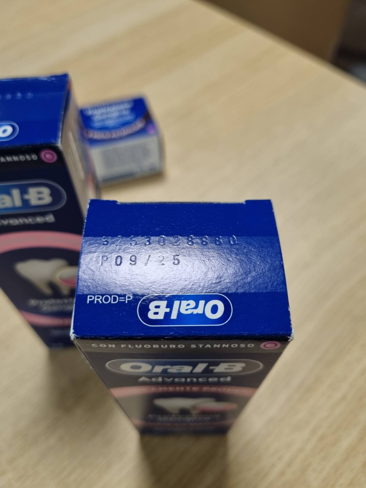 272090 - ORAL-B Pastë dhëmbësh Advanced Gum Protection 3x75ml, klinikisht e provuar për mishrat e inflamuar, pastrim efektiv i dhëmbëve, shije menteje