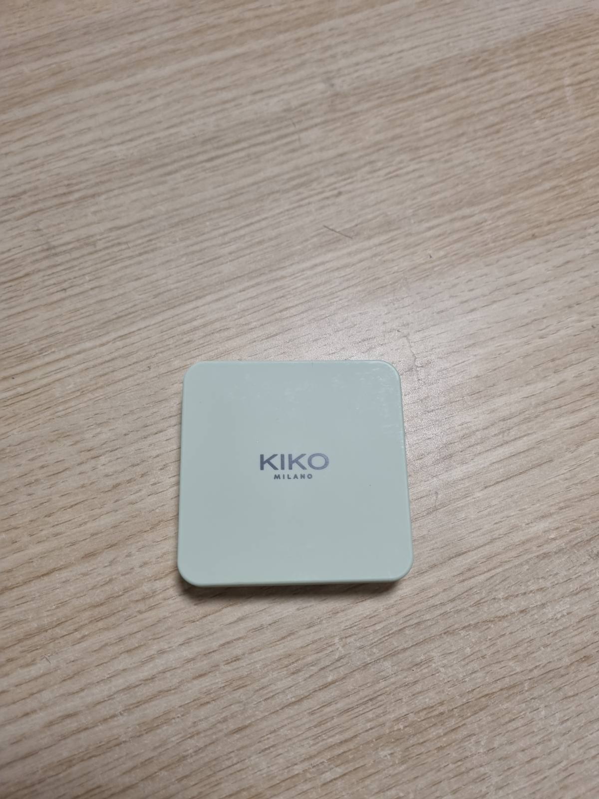272096 - KIKO MILANO Paleta e Hijeve të Syve Green Me 102, 9 hije sysh me përfundime mat, perle dhe metalike