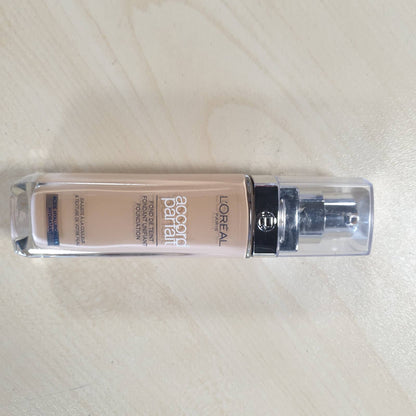 272227 - L'ORÉAL PARIS Fondatinë e lëngshme, Hidratim 24 orësh, Formulë me acid hialuronik, Nuanca: Bezhë e artë (3.D), 30 ml